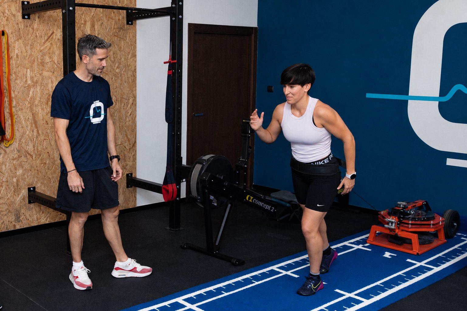 Correccion de tecnica de carrera durante entrenamiento personal en APTO